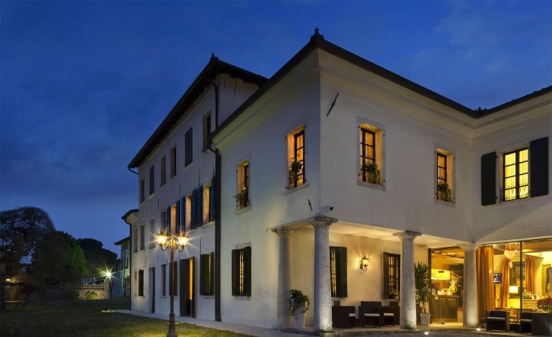 Villa Policreti - Genel