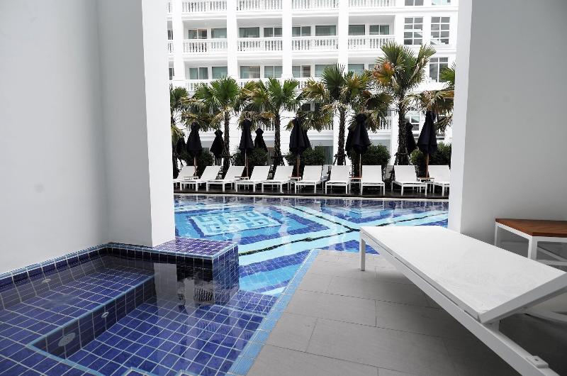 Movenpick Myth Hotel Patong Phuket - Oda