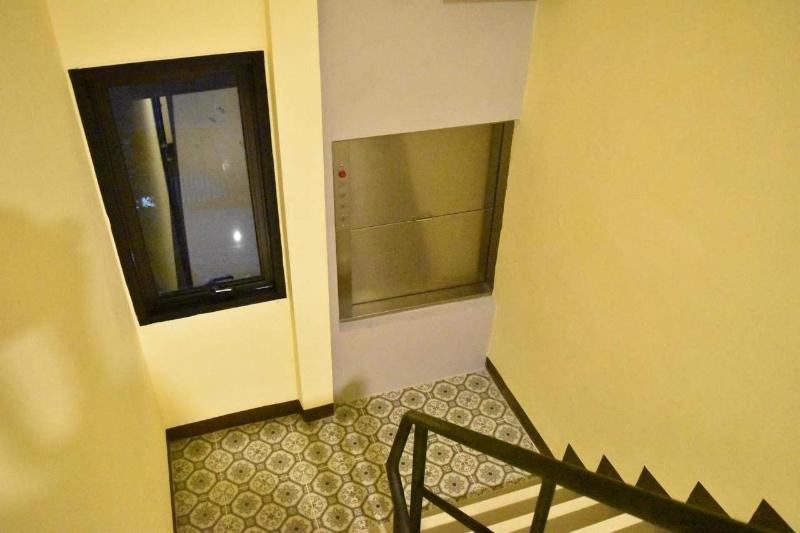 Hide Bangkok Hostel - Genel