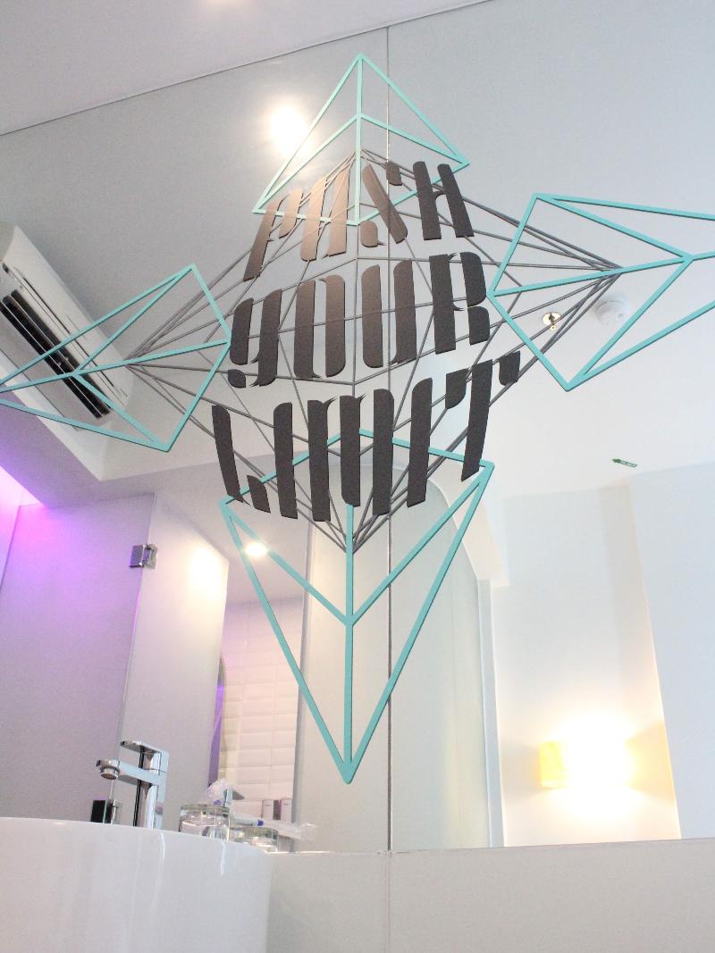 J Icon Hip Hotel - Oda