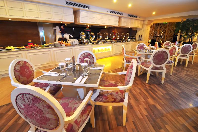 J Icon Hip Hotel - Restoran
