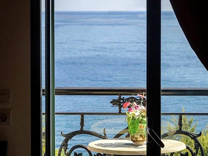 Harmony Hotel - Oda