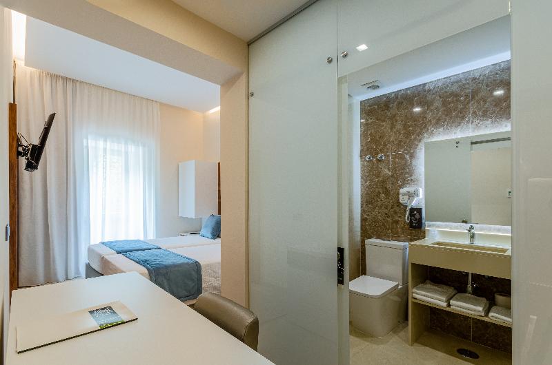 Hotel Avenida Park - Oda
