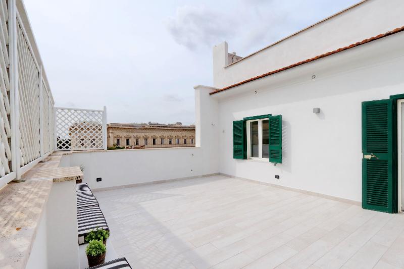 Monti Apartments - Teras