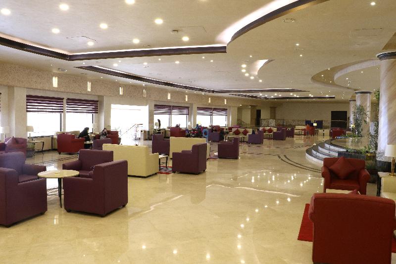 Grand East Hotel & Resort - Lobi