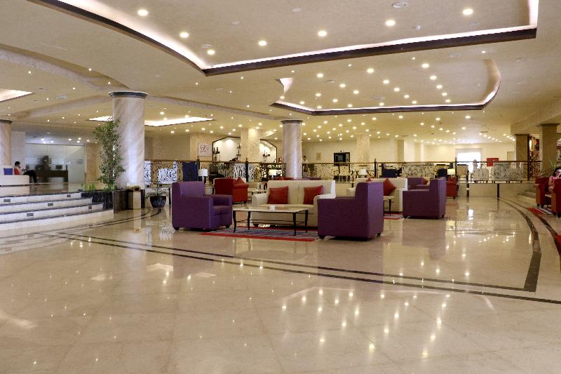 Grand East Hotel & Resort - Lobi