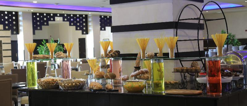 Grand East Hotel & Resort - Restoran