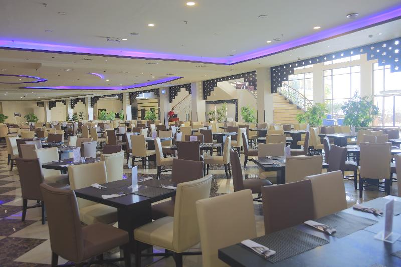 Grand East Hotel & Resort - Restoran