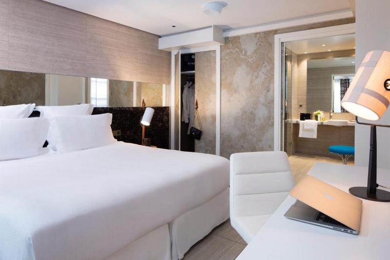 Dupond-Smith Hotel - Oda