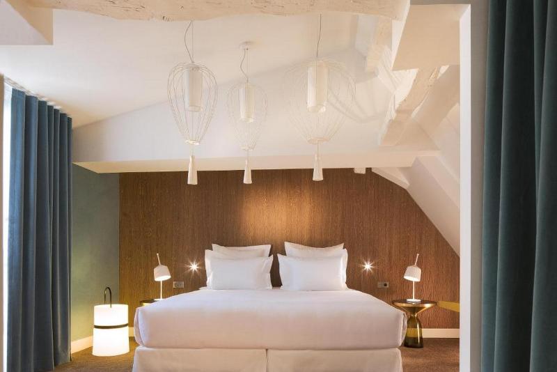 Dupond-Smith Hotel - Oda