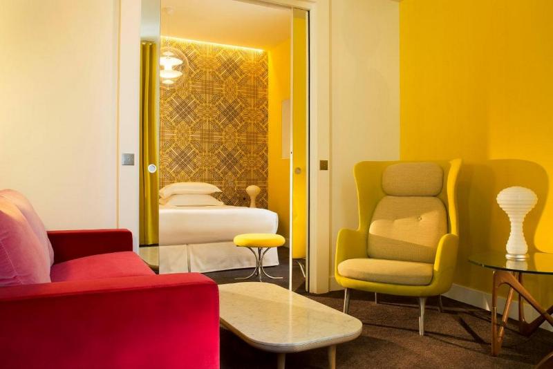 Dupond-Smith Hotel - Oda
