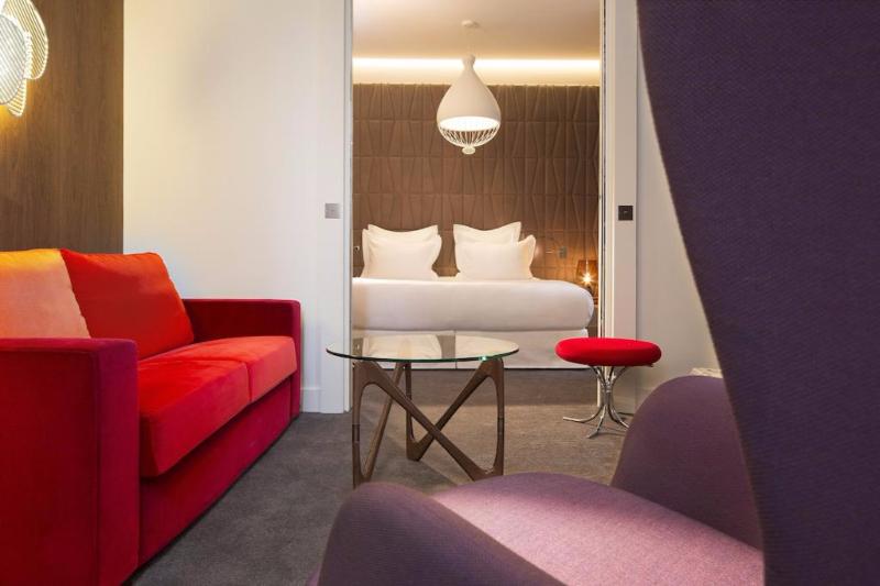 Dupond-Smith Hotel - Oda