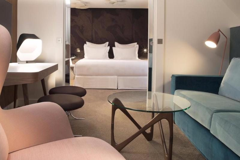 Dupond-Smith Hotel - Oda