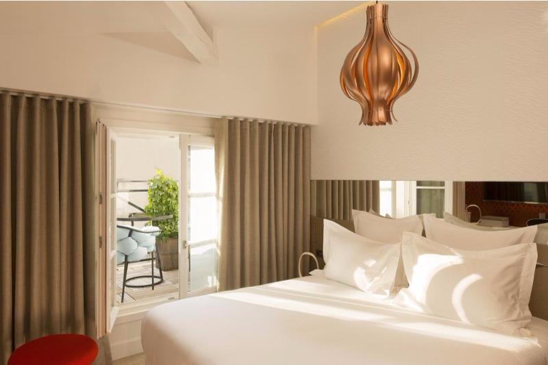 Dupond-Smith Hotel - Oda