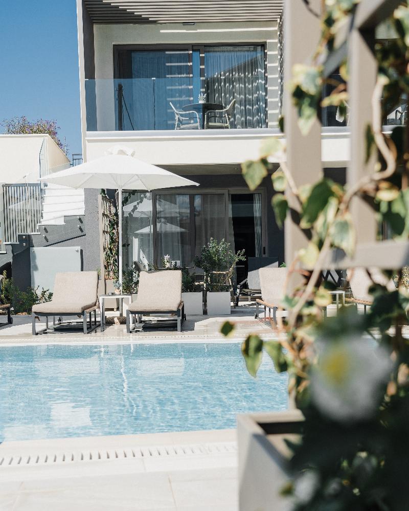 Serenity Suites - Havuz