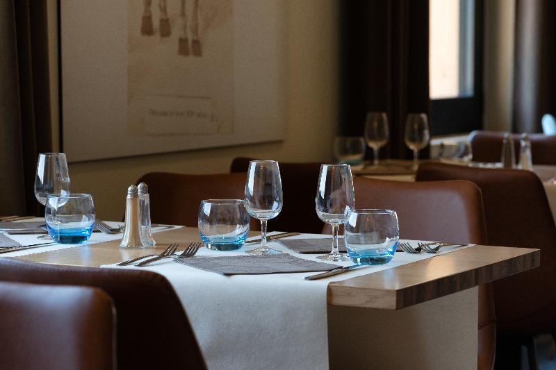 SOWELL HOTELS Les Chevaliers - Restoran