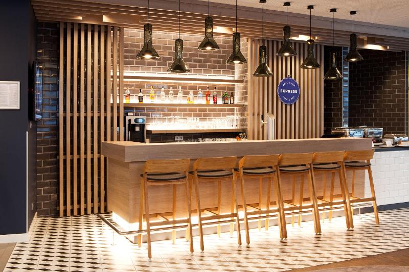 Holiday Inn Express Mulheim - Ruhr - Bar