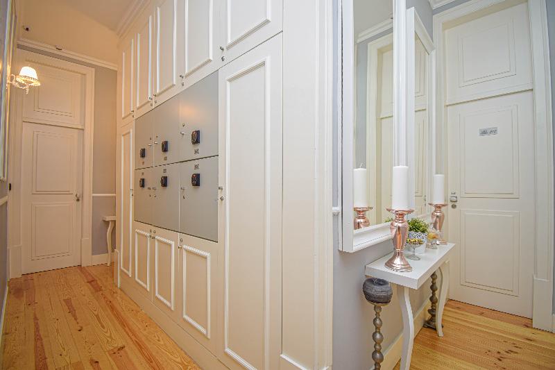 B in Lisbon Downtown Suites - Lobi