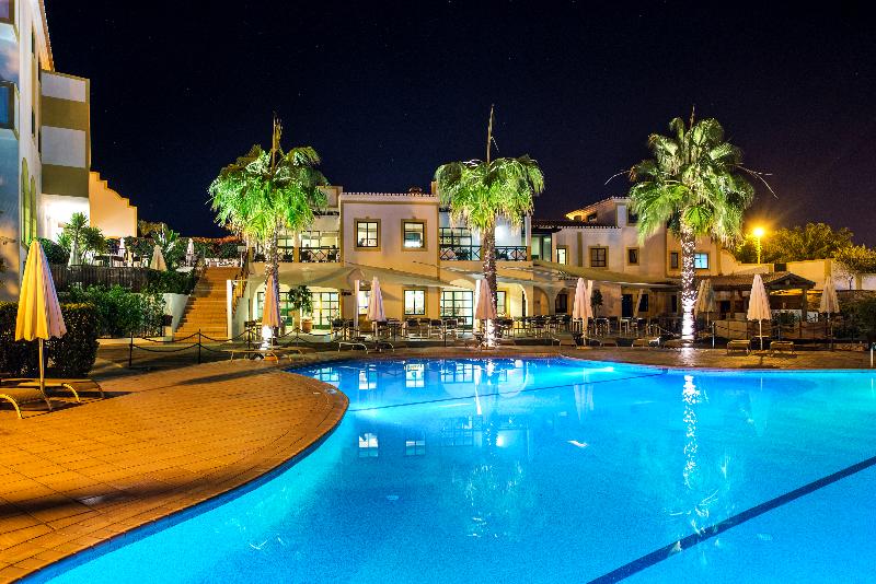 Vale d'el Rei Hotel & Villas - Havuz