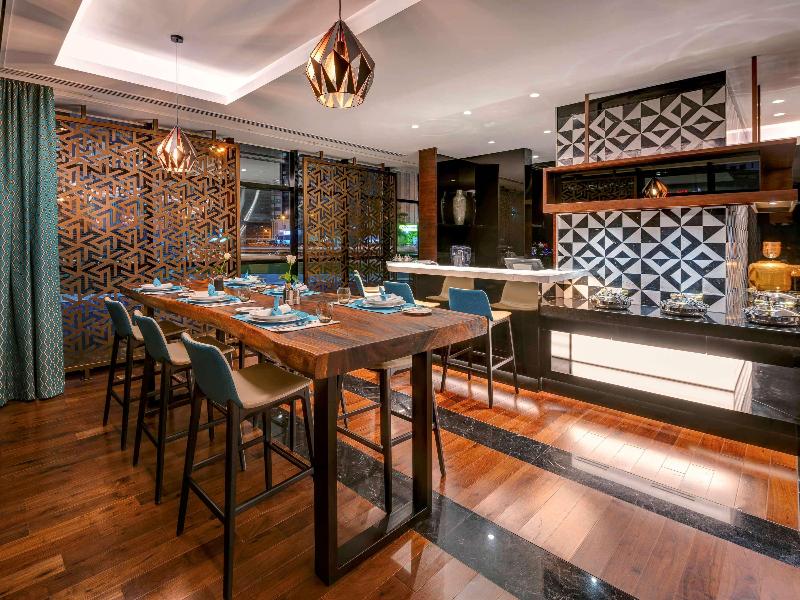 Novotel Sharjah Expo Centre - Restoran