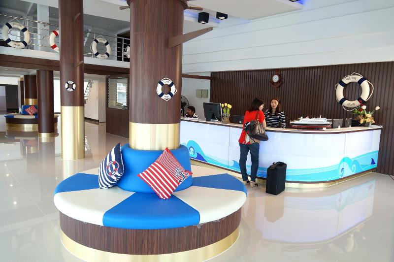 Bed by Cruise hotel @Samakkhi-Tivanont - Lobi