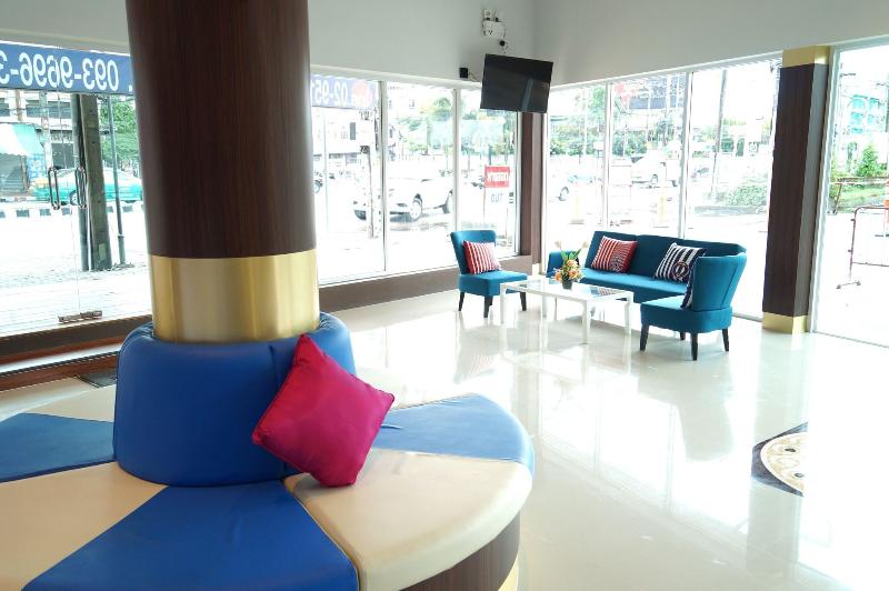 Bed by Cruise hotel @Samakkhi-Tivanont - Lobi