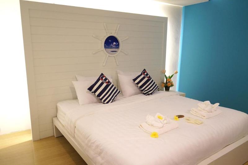 Bed by Cruise hotel @Samakkhi-Tivanont - Oda