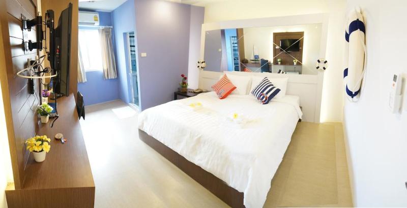Bed by Cruise hotel @Samakkhi-Tivanont - Oda