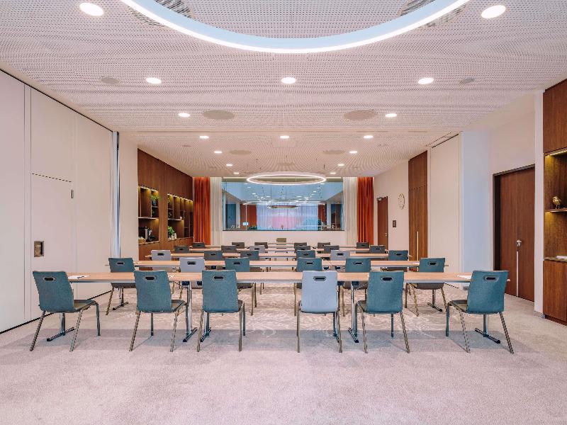 Mövenpick Stuttgart Messe & Congress (Ocak ) - Toplantı