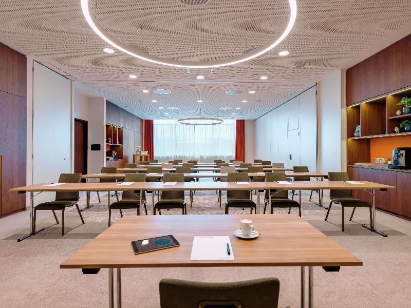 Mövenpick Stuttgart Messe & Congress (Ocak ) - Toplantı