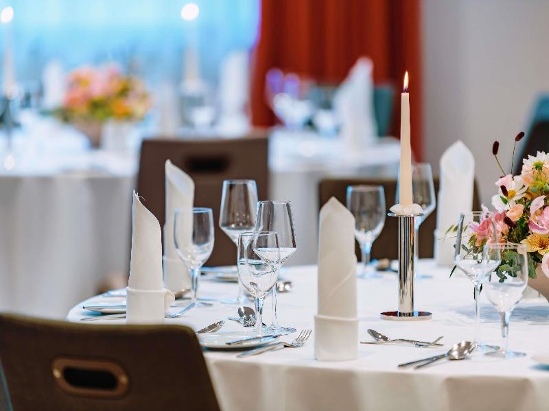 Mövenpick Stuttgart Messe & Congress (Ocak ) - Toplantı