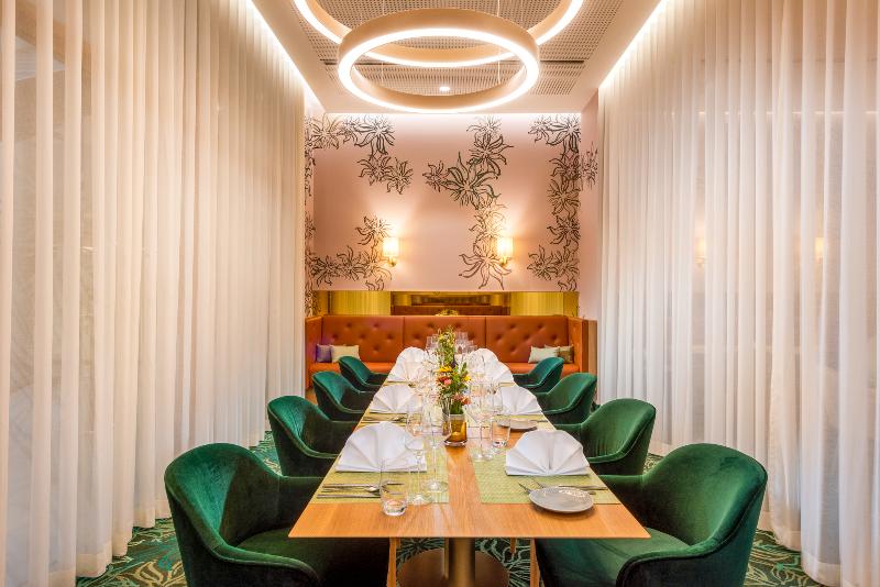 Mövenpick Stuttgart Messe & Congress (Ocak ) - Toplantı