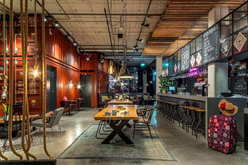 Moxy Amsterdam Houthavens - Lobi