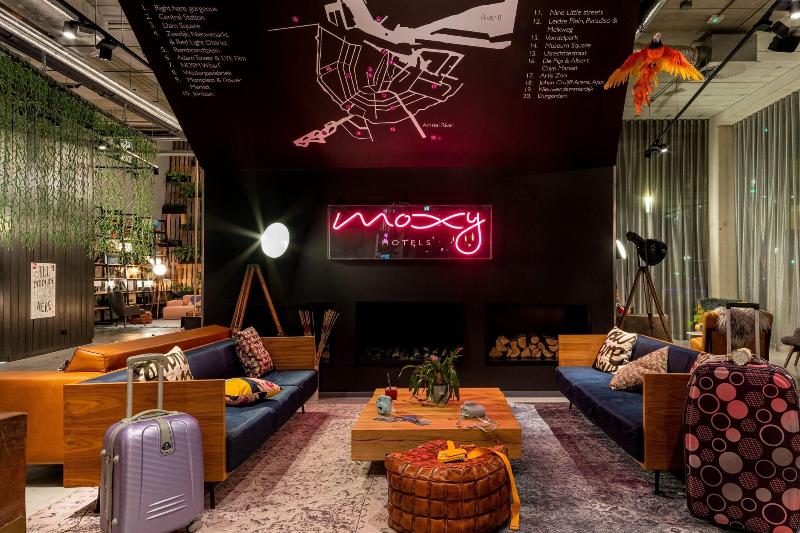 Moxy Amsterdam Houthavens - Lobi