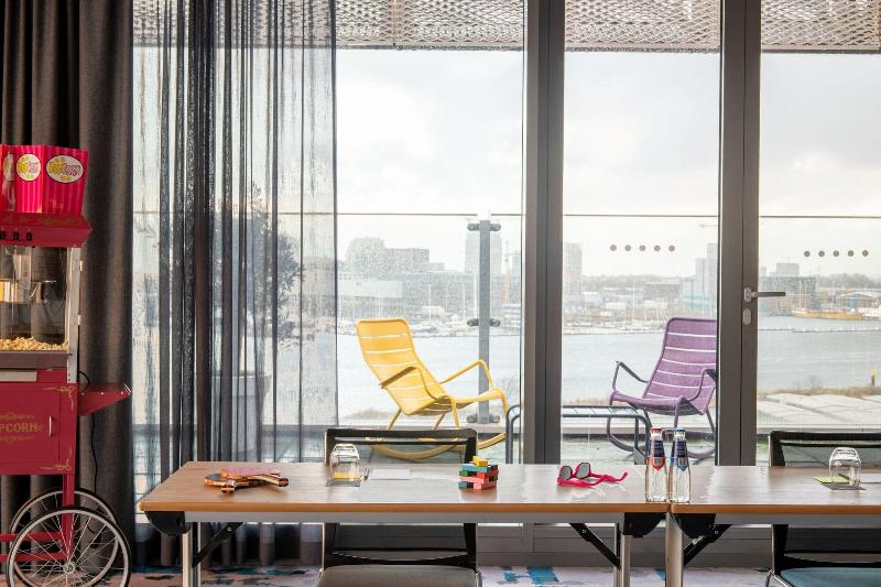 Moxy Amsterdam Houthavens - Toplantı
