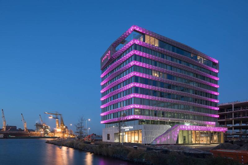 Moxy Amsterdam Houthavens - Genel