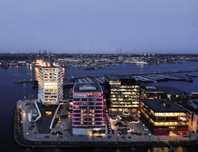 Moxy Amsterdam Houthavens - Genel