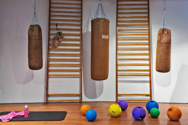 Moxy Amsterdam Houthavens - Genel