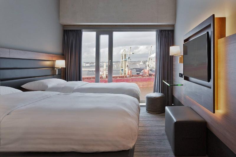 Moxy Amsterdam Houthavens - Oda