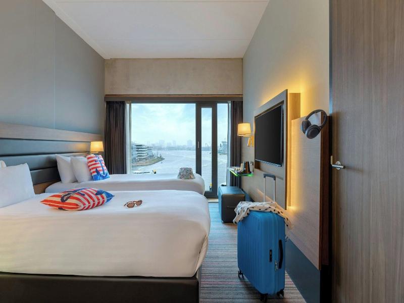 Moxy Amsterdam Houthavens - Oda