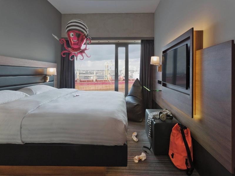 Moxy Amsterdam Houthavens - Oda