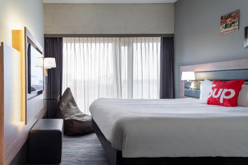Moxy Amsterdam Houthavens - Oda