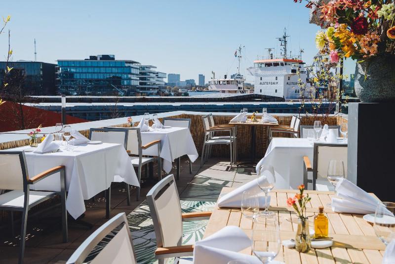 Moxy Amsterdam Houthavens - Restoran
