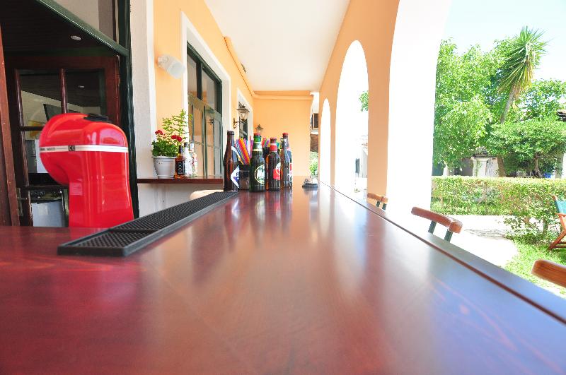 Acharavi Garden - Bar