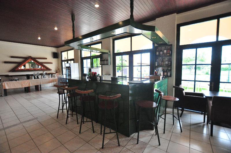 Acharavi Garden - Bar