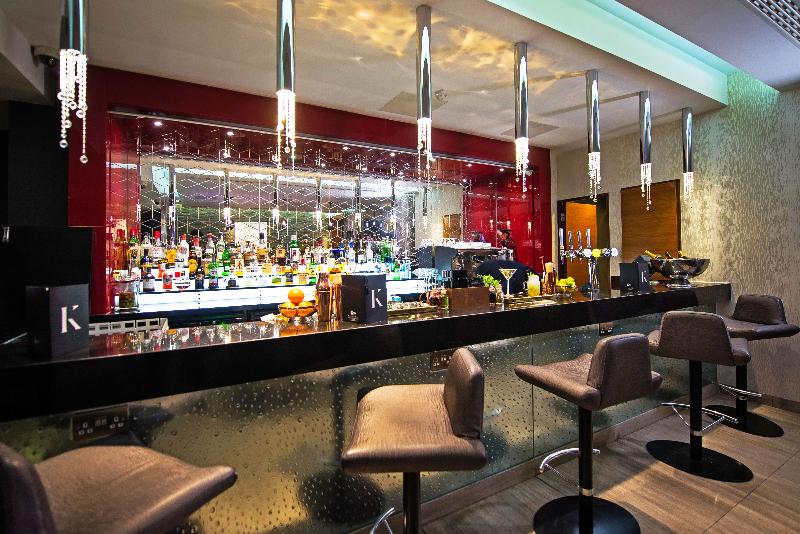 Doubletree by Hilton London Kensington - Bar