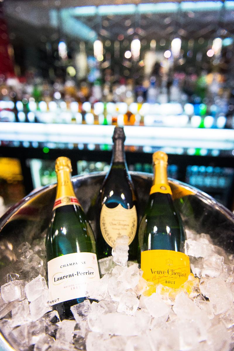 Doubletree by Hilton London Kensington - Bar