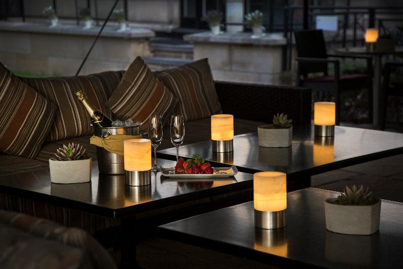 Doubletree by Hilton London Kensington - Bar