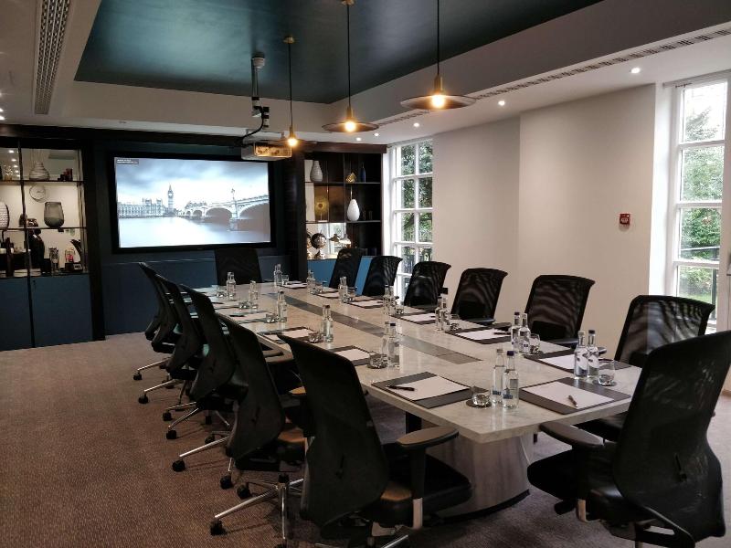 Doubletree by Hilton London Kensington - Toplantı