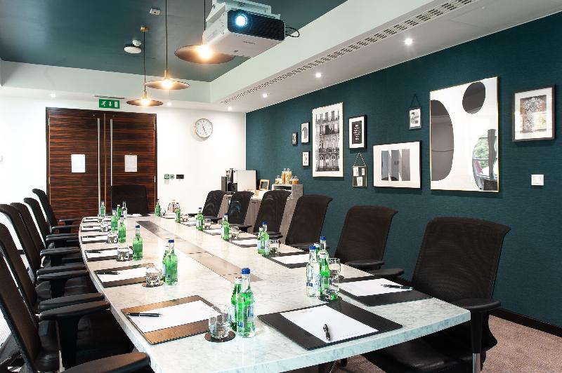 Doubletree by Hilton London Kensington - Toplantı